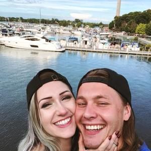 Meet your Posher, Devin